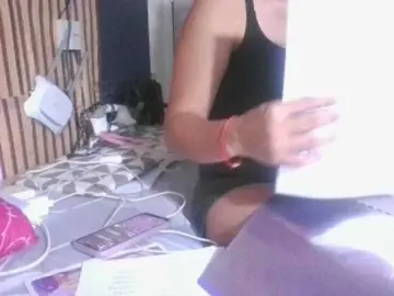 Bongacams Adult Webcams of LUCKY17-1