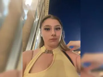 Bongacams Best Webcam of Viola18a