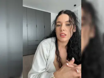 Bongacams Watch Live Sex Cams of Potifays