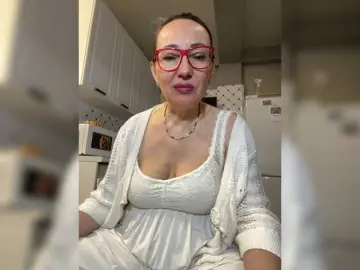 Bongacams Live Sex Cam of Pink-Lips