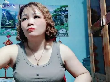 Bongacams Watch Live Sex Cams of Linhanhsex2k
