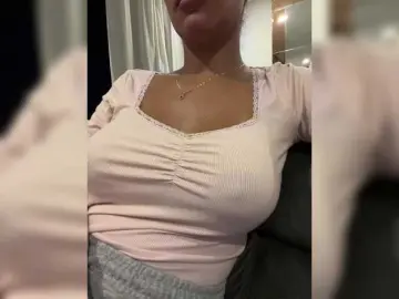 Bongacams Watch Live Sex Cams of EmilyLeah