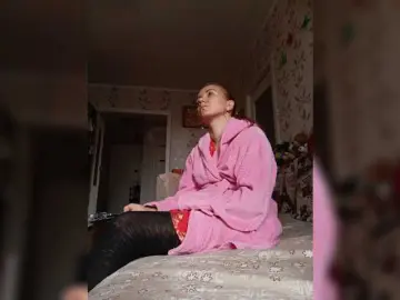 Bongacams Watch Live Sex Cams of Alenushka888