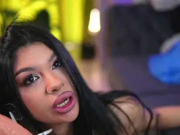 Bongacams Nude Webcam of SpicyLeila