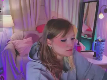 Bongacams Sex Cam of CrazyWine