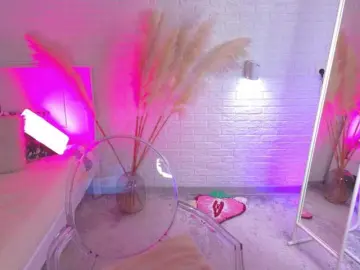 Bongacams Best live sex cam show of CrazyWine