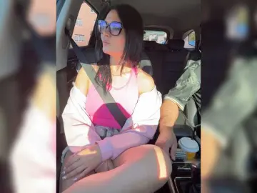 Bongacams Free Porn Cam of Paratrax