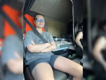 Bongacams Free Live Porn of Paratrax