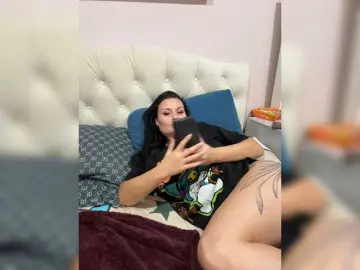 Bongacams Best live sex cam show of Paratrax