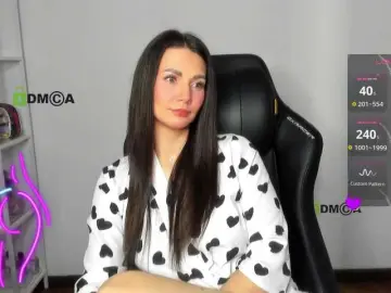 Bongacams Watch Live Sex Cams of Cute-Shy