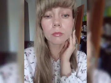Bongacams Watch Live Sex Cams of NinonDePeace