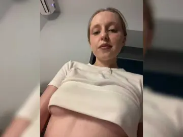Bongacams Best live sex cam show of PeachPie