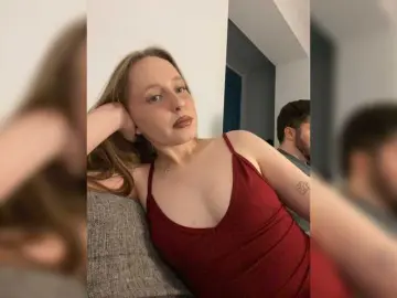 Bongacams Free Porn Cam of PeachPie
