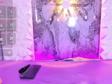 Bongacams Watch Live Sex Cams of playful-violet