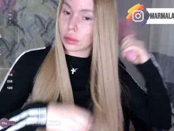 Bongacams Nude Webcam of Foxymoxy19