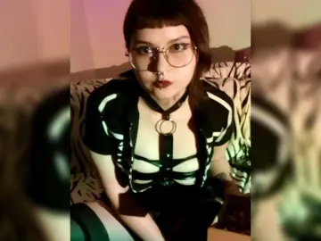 Bongacams Free Live Porn of BattyGothic02