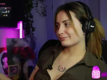 Bongacams Watch Live Sex Cams of lxc999