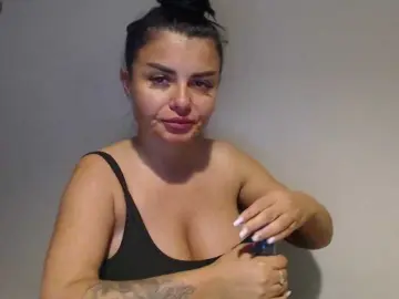 Bongacams Watch Live Sex Cams of rosemaryy