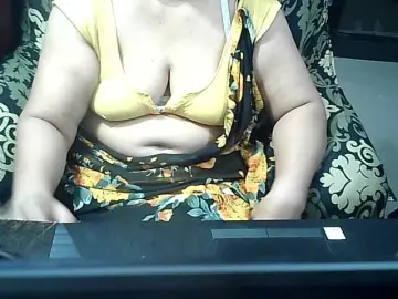 Bongacams Private Sex Chat of Indianbhabhimilf40