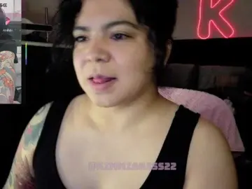 Bongacams Sex Cam of Kimmiakiss22