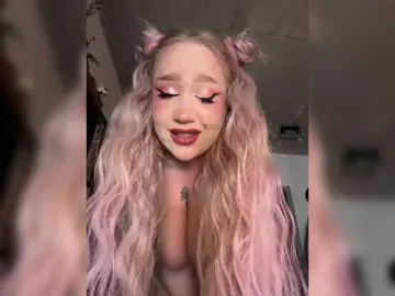 Bongacams Sex Cam of GlamorousBlonde