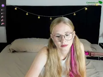 Bongacams Live Sex Cam of CatmintLush