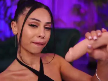 Bongacams Free Porn Cam of AzraReign