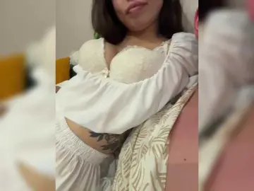 Bongacams Free Porn Cam of FireAndIce777