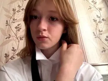 Bongacams Watch Live Sex Cams of LisaSchroyer