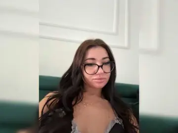 Bongacams Nude Webcam of Chiaralovee