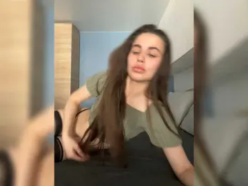 Bongacams Free Porn Cam of ClaraxRose