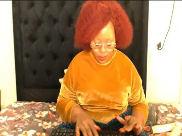 Bongacams Live Sex Cam of EbonySkyeXX
