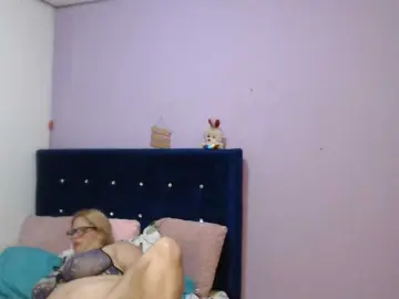 Bongacams Free Live Porn of ElizabethTaylor8