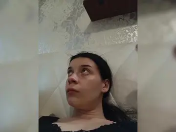 Bongacams Free Porn Cam of ShellBixAngeLL