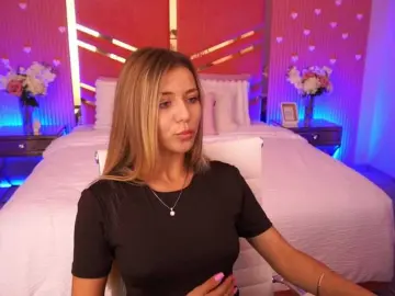 Bongacams Adult Webcam of LoveeDove