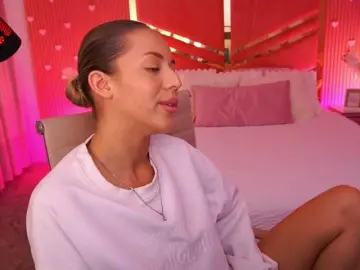 Bongacams Best live sex cam show of LoveeDove