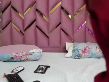 Bongacams Live Sex Cam of horny18girl