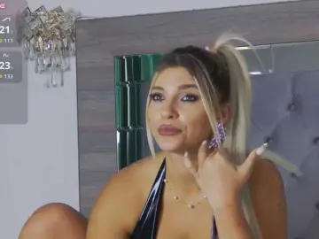 Bongacams Free Porn Cam of lorehottie