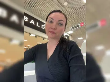 Bongacams Best live sex cam show of DIVORA