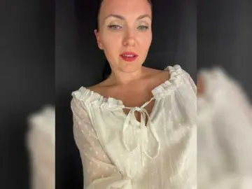 Bongacams Best live sex cam show of DIVORA