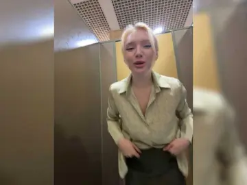 Bongacams Free Porn Cam of AmmyAlexInPublic