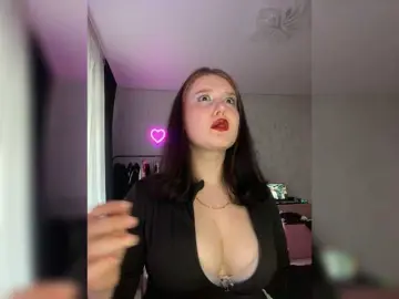 Bongacams Watch Live Sex Cams of LinbergLin