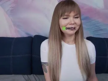 Bongacams Watch Live Sex Cams of TouchMeNow