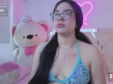 Bongacams Watch Live Sex Cams of MILAH-TAY