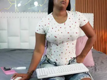 Bongacams Watch Live Sex Cams of Indiancutiie