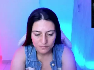 Bongacams Live Sex Cam of Saskyaajohnson