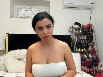 Bongacams Live Sex of JuliaHayes90