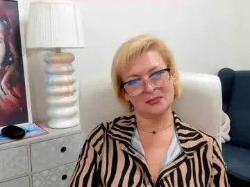 Bongacams Watch Live Sex Cams of LunaFantasy