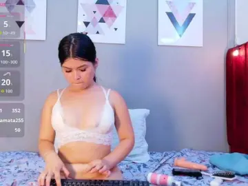Bongacams Sex Cam of naughtyyindiann