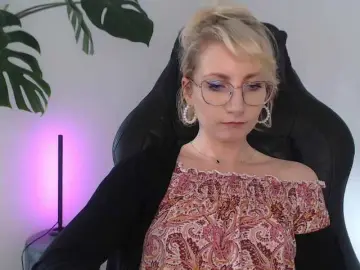 Bongacams Adult Webcam of CinderellaMoon